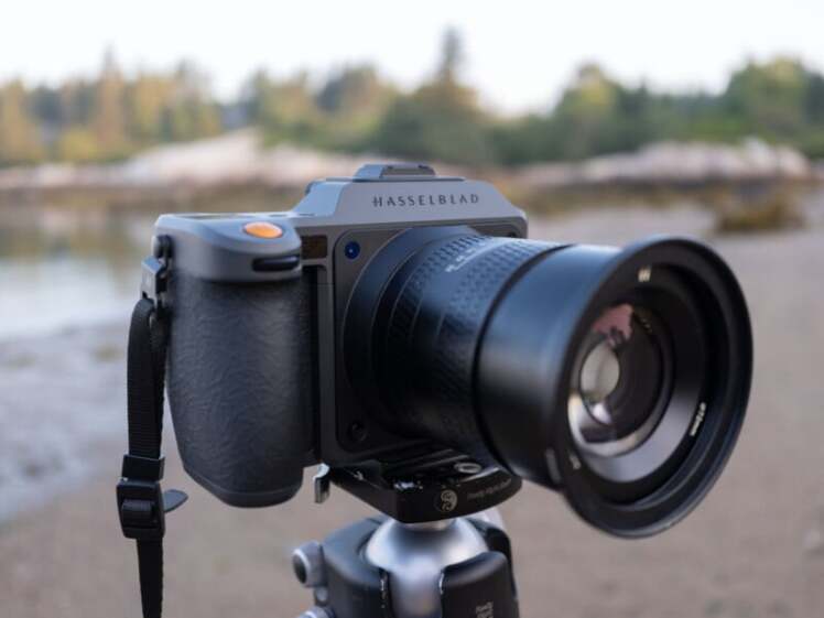نقد و بررسی دوربین Hasselblad X2D II 100C: هاسلبلاد سرانجام به وعده فرمت متوسط خود عمل کرد