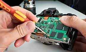 تعمیر و رفع مشکلات شارژ از طریق USB-C در Canon EOS R50 و تعمیر مدار شارژ داخلی