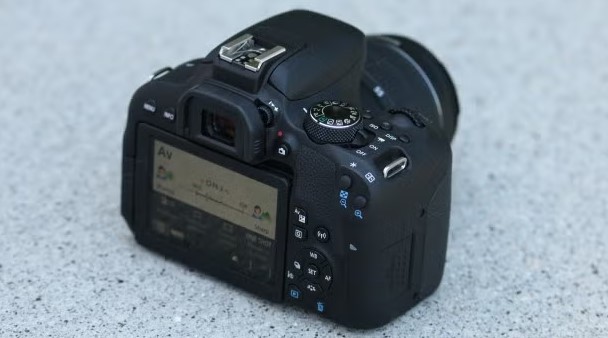 اشکال در LCD دوربین کانن